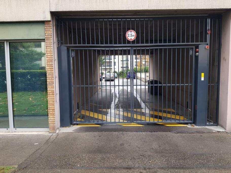 Parking Prive,T1 Bis, 10Mn Lyon Centre Lejlighed Villeurbanne Eksteriør billede